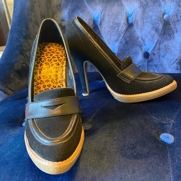 Black Loafer Style 4.25-inch Heels - Picture 3 of 3